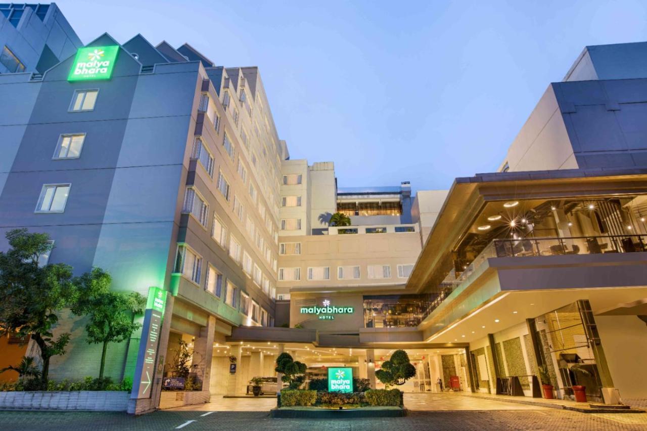 Malyabhara Hotel - Formerly Ibis Malioboro Yogyakarta Extérieur photo
