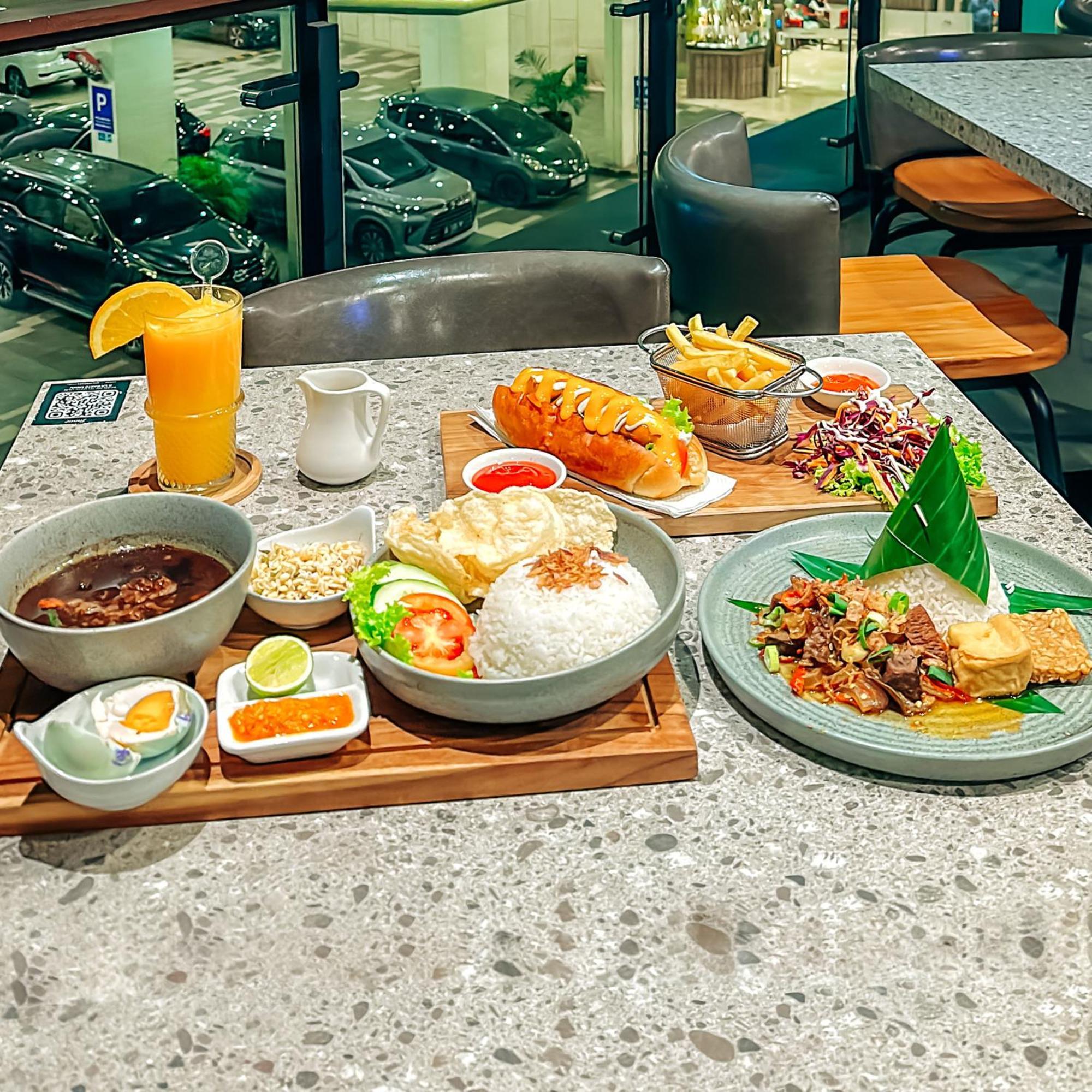 Malyabhara Hotel - Formerly Ibis Malioboro Yogyakarta Extérieur photo